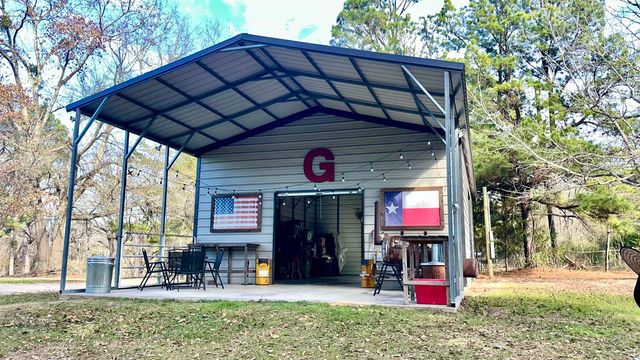 1409 Bassett Rd, Palestine, TX 75803