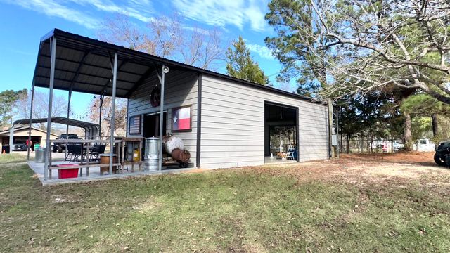 1409 Bassett Rd, Palestine, TX 75803