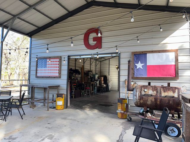 1409 Bassett Rd, Palestine, TX 75803