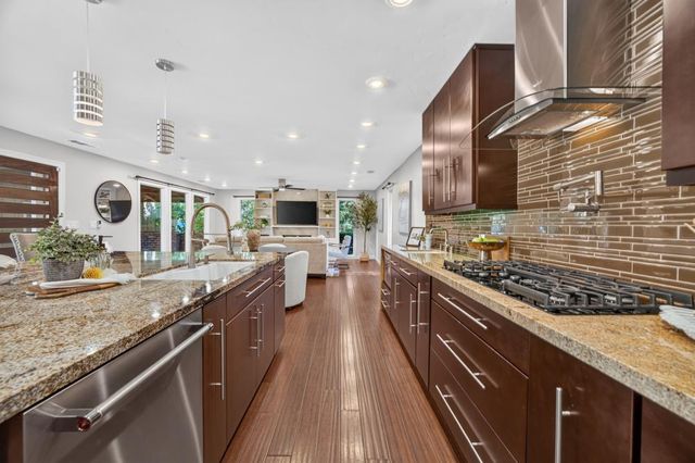 1601 Potrero Way, Sacramento, CA 95822