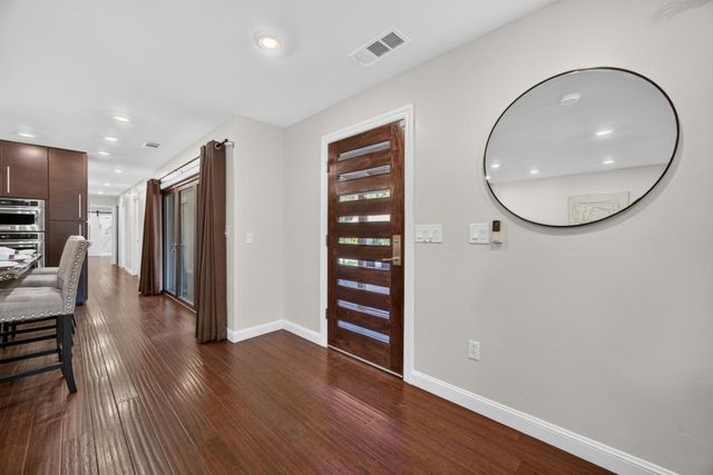 1601 Potrero Way, Sacramento, CA 95822