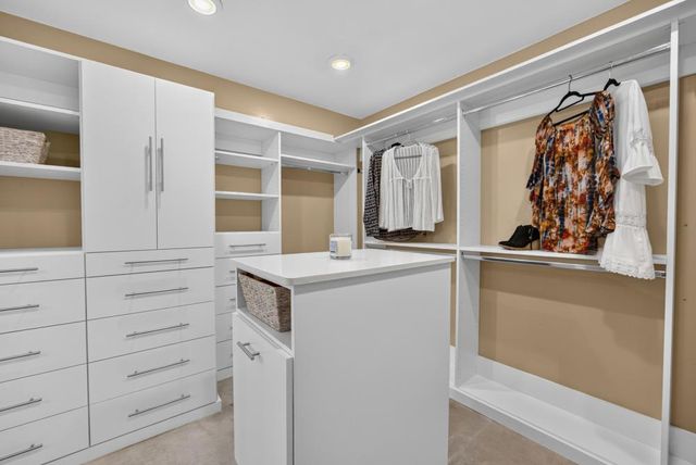 1601 Potrero Way, Sacramento, CA 95822