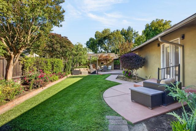 1601 Potrero Way, Sacramento, CA 95822