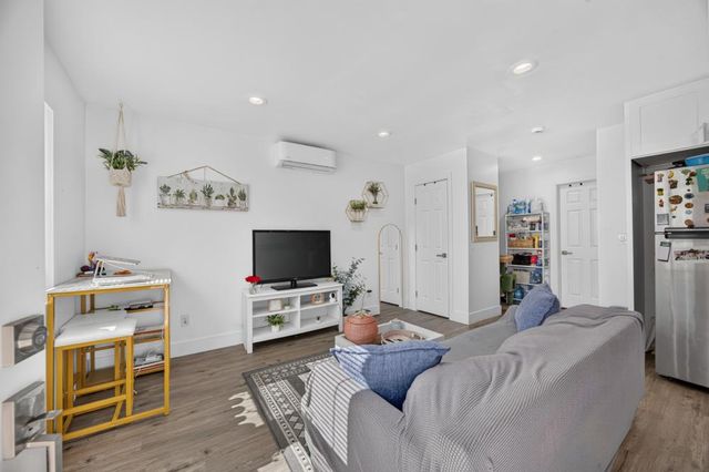 1601 Potrero Way, Sacramento, CA 95822