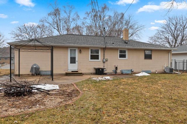 684 LIDA LANE, Green Bay, WI 54304