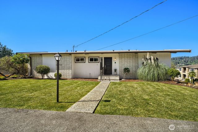 3627 Wells Avenue N, Renton, WA 98056