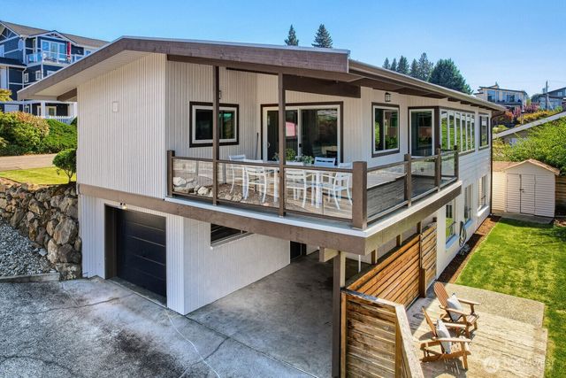 3627 Wells Avenue N, Renton, WA 98056