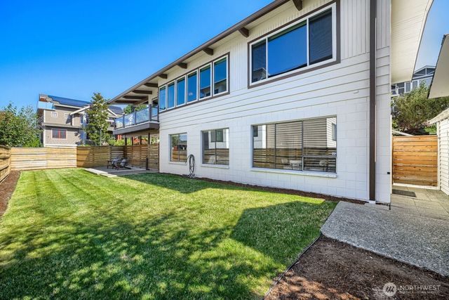 3627 Wells Avenue N, Renton, WA 98056