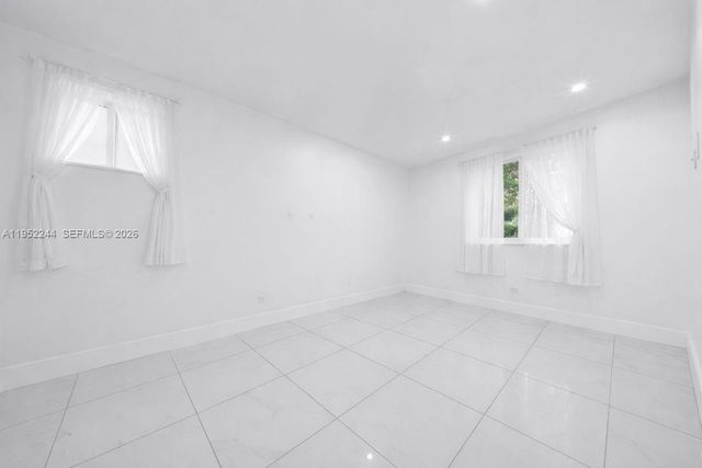 2315 NW 60th St, Miami, FL 33142