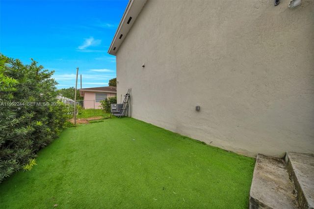 2315 NW 60th St, Miami, FL 33142