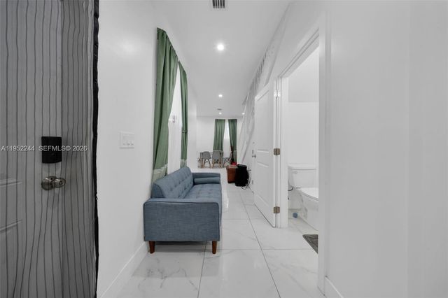 2315 NW 60th St, Miami, FL 33142