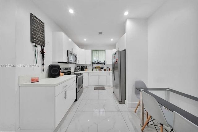 2315 NW 60th St, Miami, FL 33142