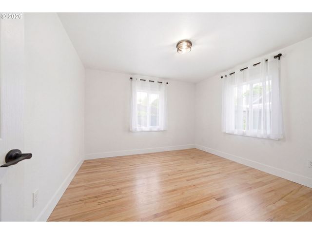648 Ne STAFFORD St, Portland, OR 97211