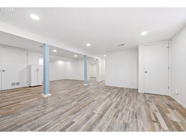 648 Ne STAFFORD St, Portland, OR 97211