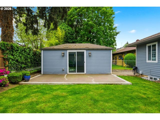 648 Ne STAFFORD St, Portland, OR 97211