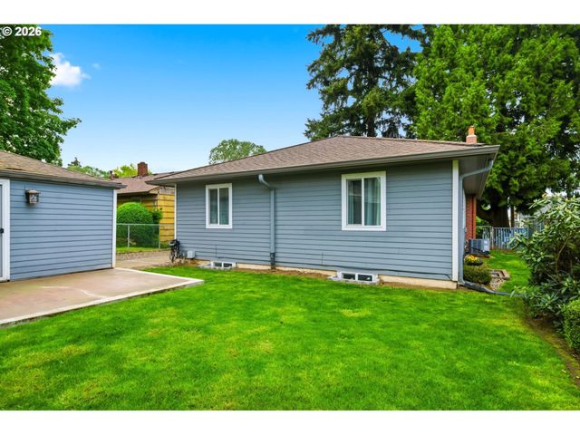 648 Ne STAFFORD St, Portland, OR 97211