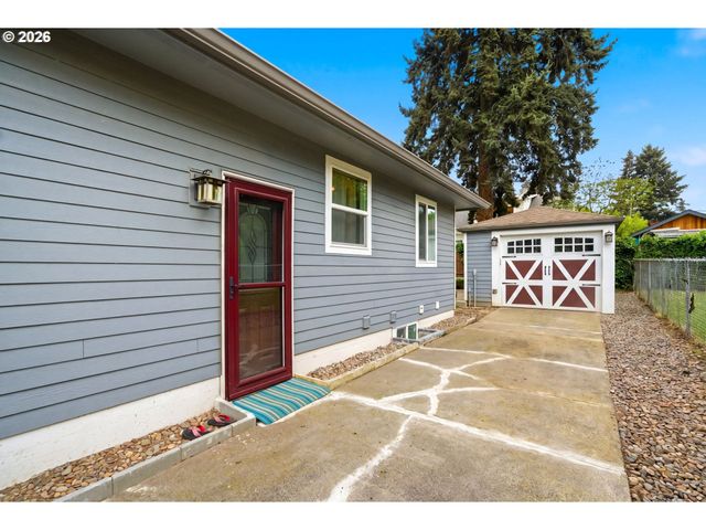 648 Ne STAFFORD St, Portland, OR 97211