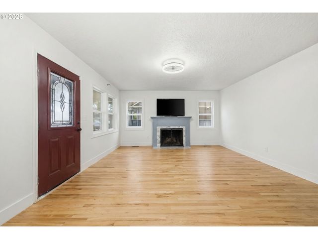 648 Ne STAFFORD St, Portland, OR 97211