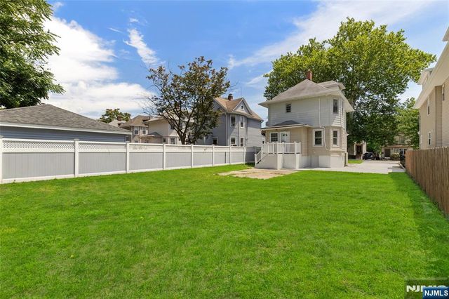 40 Teaneck, Ridgefield Park, NJ 07660