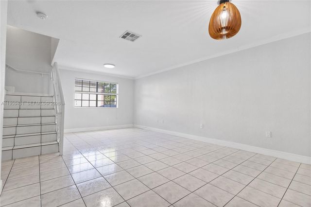 6765 NW 182nd St 104, Hialeah, FL 33015