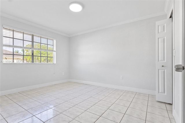 6765 NW 182nd St 104, Hialeah, FL 33015