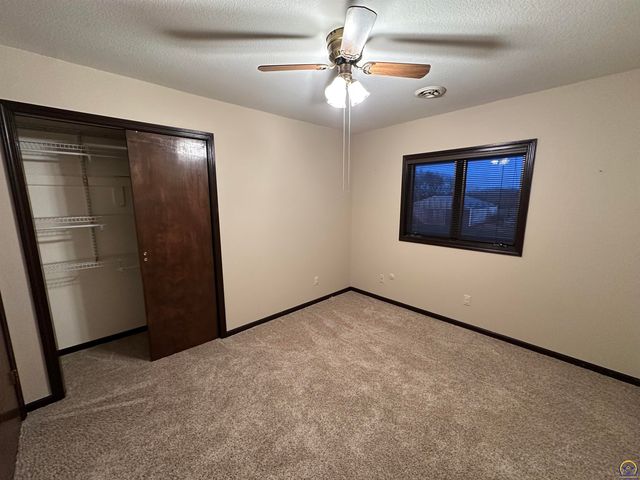 3650 NW Menoken RD, Topeka, KS 66618