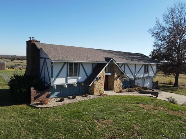 3650 NW Menoken RD, Topeka, KS 66618