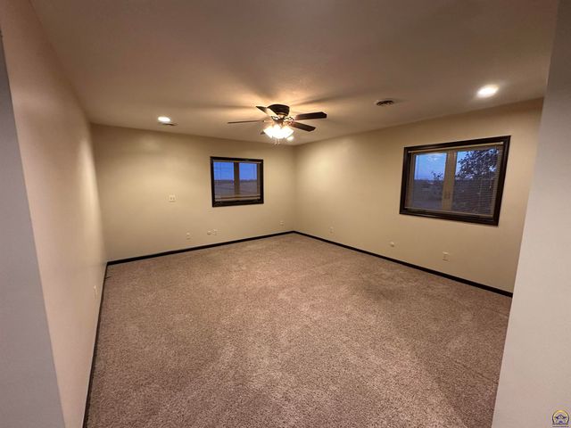 3650 NW Menoken RD, Topeka, KS 66618