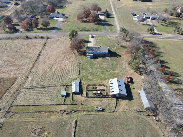 3650 NW Menoken RD, Topeka, KS 66618