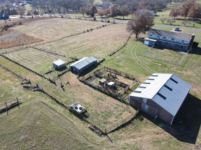 3650 NW Menoken RD, Topeka, KS 66618