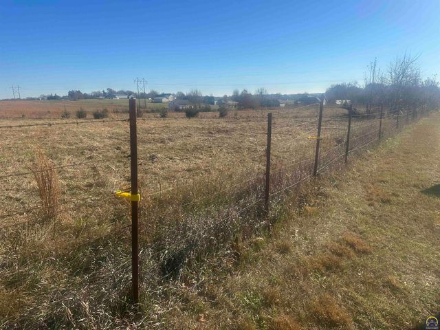 3650 NW Menoken RD, Topeka, KS 66618