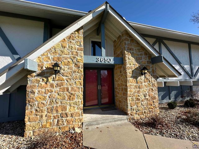 3650 NW Menoken RD, Topeka, KS 66618