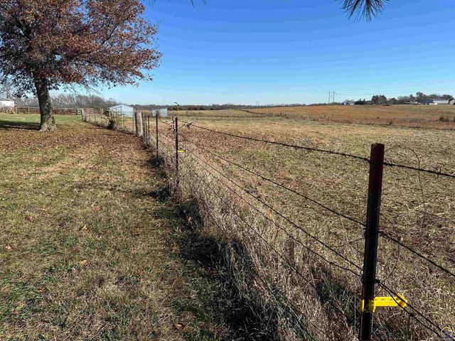 3650 NW Menoken RD, Topeka, KS 66618