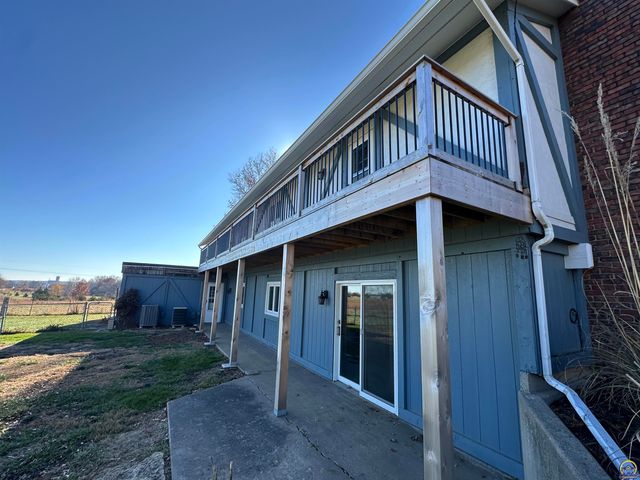 3650 NW Menoken RD, Topeka, KS 66618