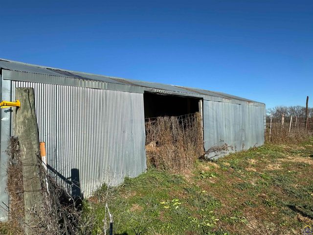 3650 NW Menoken RD, Topeka, KS 66618