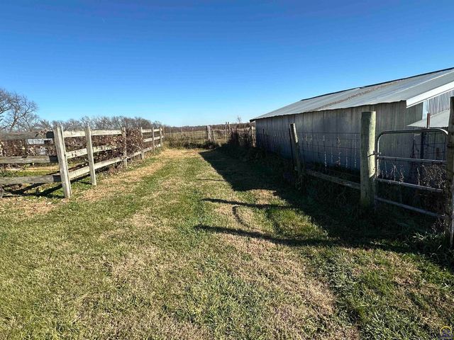 3650 NW Menoken RD, Topeka, KS 66618