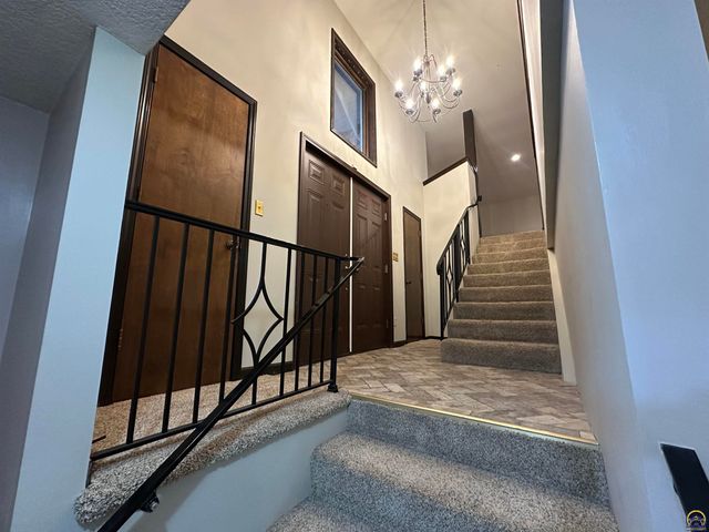 3650 NW Menoken RD, Topeka, KS 66618