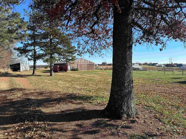 3650 NW Menoken RD, Topeka, KS 66618