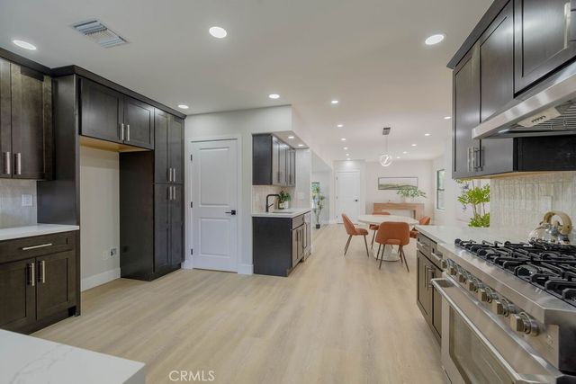 5710 Wilbur, Tarzana, CA 91356