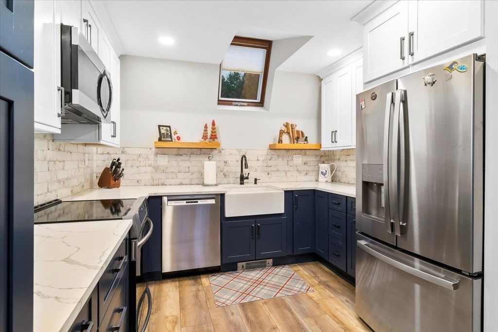 254 Boynton Rd # 3, Londonderry, VT 05148