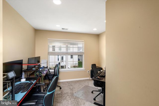 25 TANTUM CT, Bordentown, NJ 08505