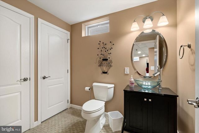 25 TANTUM CT, Bordentown, NJ 08505