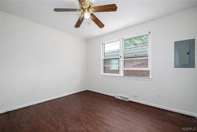 1002 Meadowood, Hueytown, AL 35023