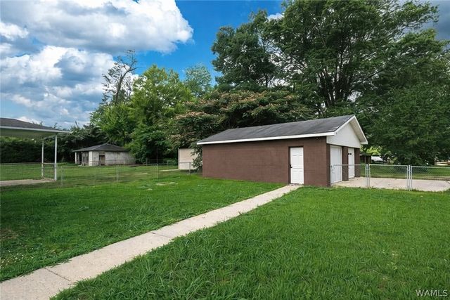 1002 Meadowood, Hueytown, AL 35023