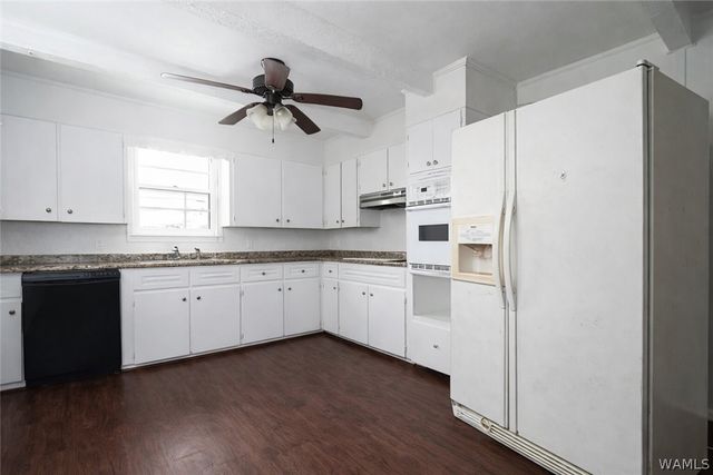 1002 Meadowood, Hueytown, AL 35023