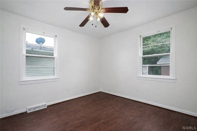 1002 Meadowood, Hueytown, AL 35023