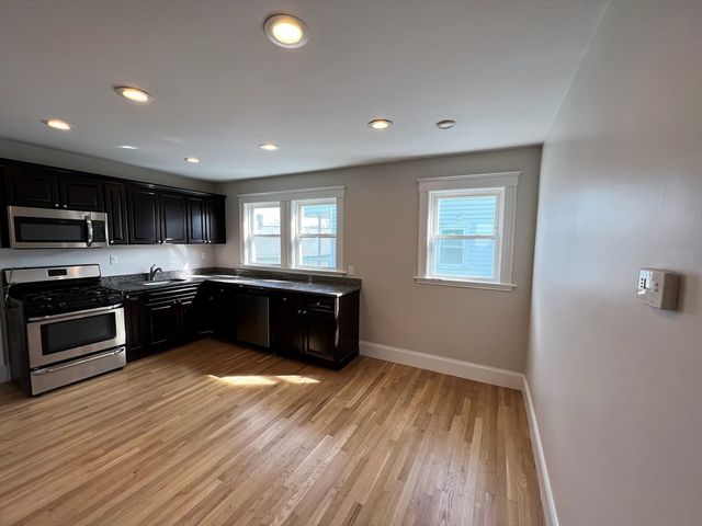 344-346 Hyde Park Ave 3, Boston, MA 02131