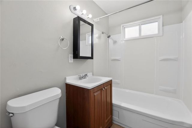 7409 WALROND Avenue, Kansas City, MO 64132