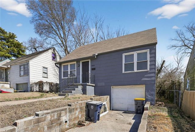 7409 WALROND Avenue, Kansas City, MO 64132