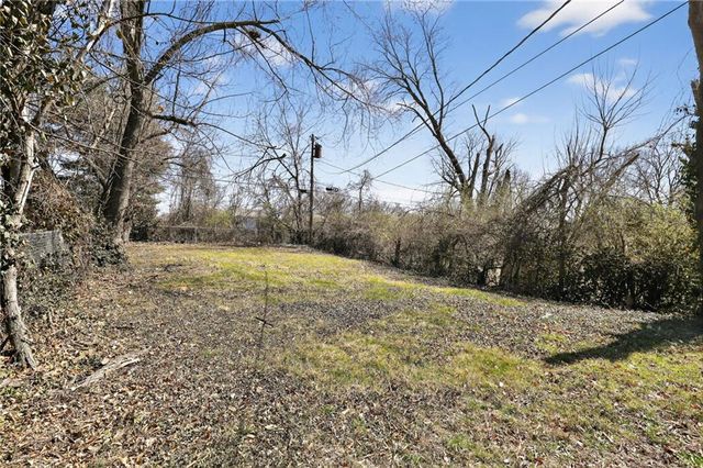 7409 WALROND Avenue, Kansas City, MO 64132